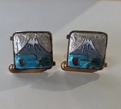 Vintage SWANK Mt. Gemelos Fuji Cloisonné Esmaltados Tono Dorado Firmados Foto 1 de 4