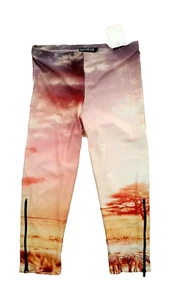 WE ARE HANDSOME The Discovery OASIS ZIP Capri LEGGING ( S ) - Picture 1 of 3