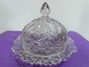 Indiana Glas EAPG Gänseblümchen & Knopf Narzisse bedeckt Butterdose um 1910 - Bild 1 von 12