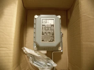 Square D 9036 DW31 Open Tank Float Switch New Open Box #4 - Picture 1 of 5