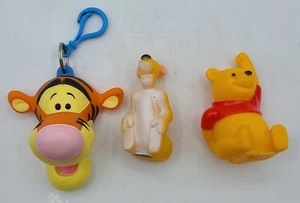 Lote de 3 figuras de goma vintage Disney sentado Winnie The Pooh juguete tigger - Imagen 1 de 20