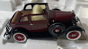 Bonnie & Clyde Franklin Mint 1932 Ford Convertible Sedan 1:24 W/box - Picture 1 of 24
