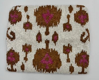 Moyna 手工制作串珠 ikat-inspired 图案离合器 棕色 白色和粉红色 — 第 1/4 张图片