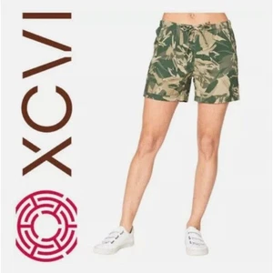 Fabrycznie nowe z metką XCVI Wearables Printed Quincy Short Camo Damskie Rozmiar XS Zielone Jasnobrązowe Szorty - Zdjęcie 1 z 9