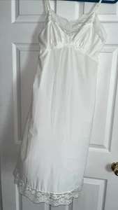 Vanity Fair Ivory Vintage Nachthemd Slip Nylon - 34 - Bild 1 von 8