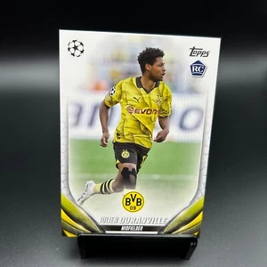 2023-24 Topps UEFA Champions League #191 Julien Duranville Variation SP RC - Bild 1 von 2