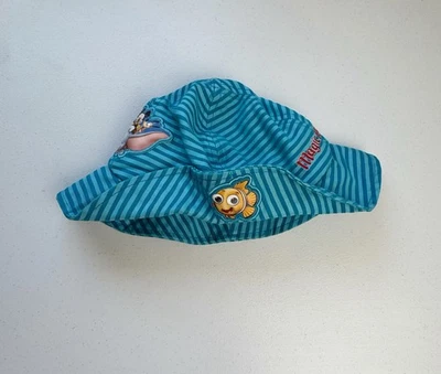 Sombrero de cubo a rayas Magic Kingdom de los parques de Disney talla infantil Foto 1 de 3