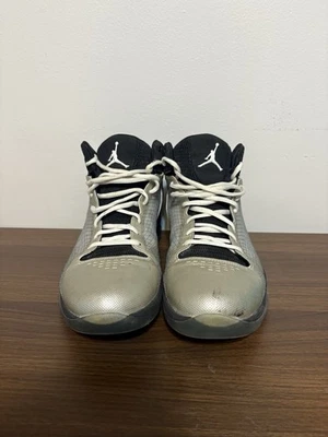 Jordan Fly 23 Dwyane Wade para hombre talla 9,5 plateado (gris/platino)/negro  Foto 1 de 4