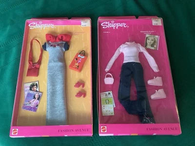 2 conjuntos de moda Barbie Skipper Fashion Avenue planos de fin de semana y chillin at the Mall Foto 1 de 2