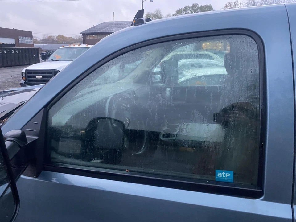 Used Front Left Door Glass Front fits: 2007 Chevrolet Silverado 2500 pickup Fron Foto 1 de 4