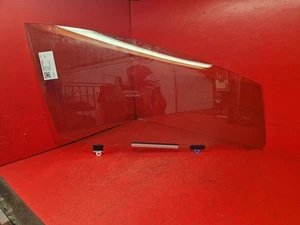TOYOTA PRIUS GLASS FRONT DRIVER SIDE DOOR WINDOW OFFSIDE RH 2013 5 DOOR - Picture 1 of 15