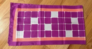Scarf pink and purple, new, squares with white 49 x 13.5 polyester. - Picture 1 of 5