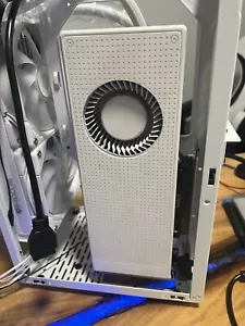 White AMD Radeon RX Vega 64 8GB Graphics Card - Works As It Should - Picture 1 of 2