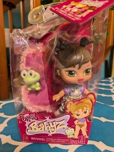 Bratz Babyz Yasmin Sammlerpuppe mit Mode und Haustier  - Bild 1 von 5