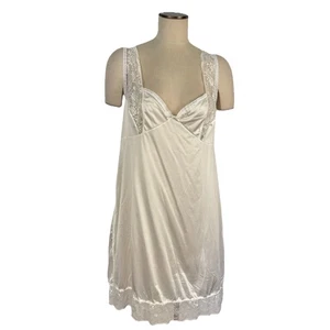 Vintage Bali Ivory Full Slip Lace Trim 100% Nylon Women's Size 42 / Large - Picture 1 of 9