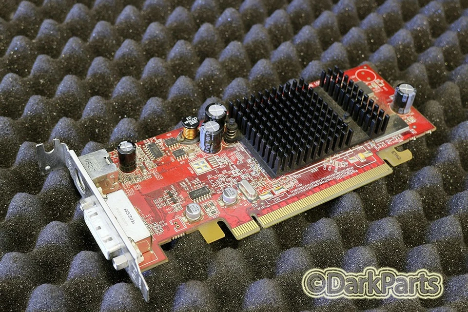 Dell J9133 0J9133 Low Profile ATI Radeon X600 128MB PCI-Express Graphics Card - Image 1 of 1