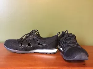 CA Collection Carrini Black Mesh Sneakers Women’s Sz 6 Athletic Sports Gym Shoes - Picture 1 of 8
