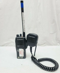 MOTOROLA HT750 LOW BAND RADIO AAH25CEC9AA3AN 29-50MHz - Picture 1 of 6