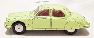Corgi Toys Jaguar 2.4 litre, yellow. Very good conditions. - Foto 1 di 6
