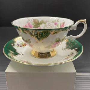 VTG  Elizabethan Queen Anne Fine Bone China  Tea Cup & Saucer  England. Pls read - Picture 1 of 9