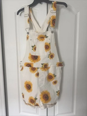 Pantalones cortos Forever 21 Junior Misses L grandes en muy buena condición blancos con girasoles Foto 1 de 4