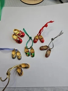 Vintage Goldtone With Enamel (5 Pairs) Shoe Charms & Red Pr. Shoe Pin. 425-25 - Picture 1 of 5