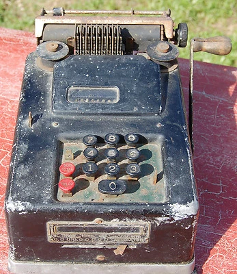 ANCIENNE MACHINE A CALCULER  U.S.A "LOURDE" - Photo 1/4