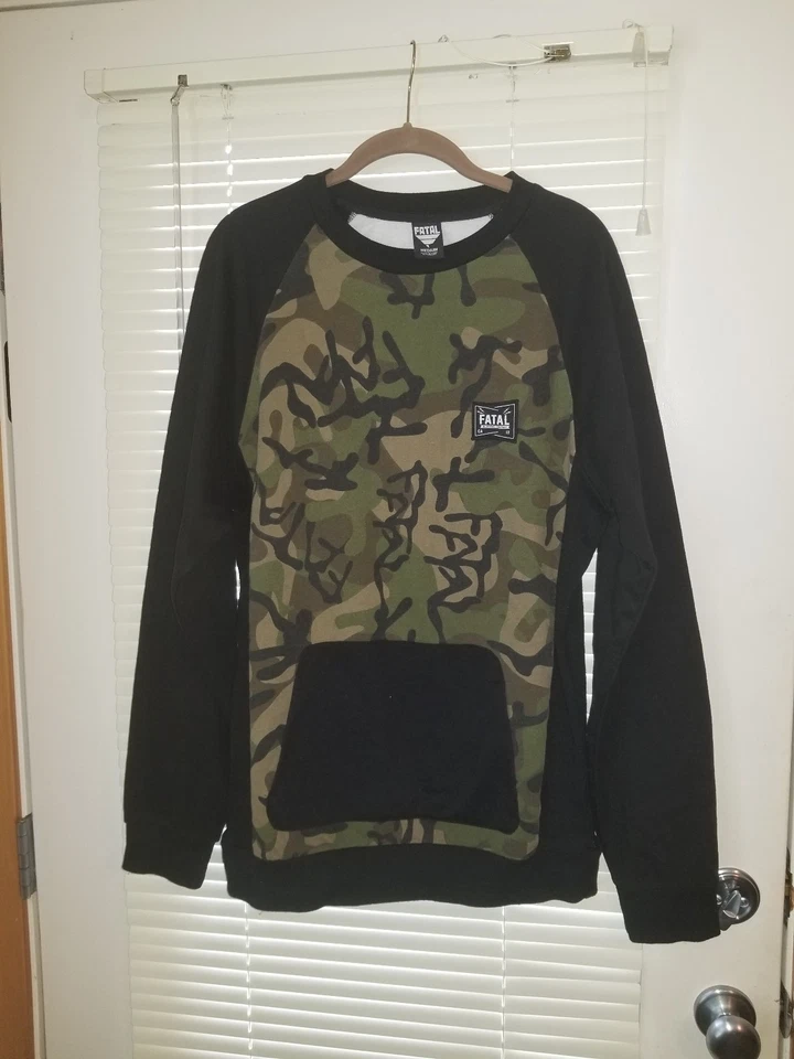 Fatal Clothing Men's Crewneck Sweatshirt Black Green Camo Pocket Sz. med - Изображение 1 из 4