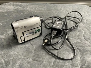 Sony Handycam DCR-HC38 MiniDV silber Digital Camcorder 40x optischer Zoom *funktioniert* - Bild 1 von 18