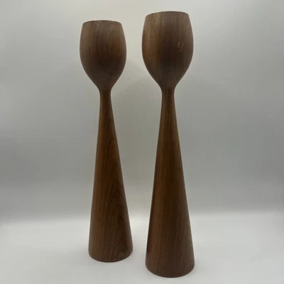 Juego minimalista vintage MCM par de candelabros daneses de madera hecho en Costa Rica  Foto 1 de 4