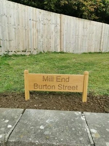 SOLID OAK SIGN AND POSTS, CARVED PERSONALISED CUSTOM HOUSE NAME ADDRESS PLAQUE - Bild 1 von 6