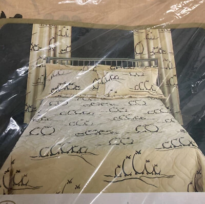 VTG 2 pairs Springmaid Pinch Pleated Draperies WHOO? Owls 48 in. x 84 in. NOS - Image 1 of 4