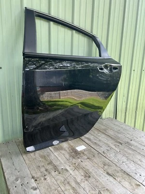 Marco de carcasa de puerta trasera izquierda Honda Civic 2016-2021 sedán OEM. Foto 1 de 4