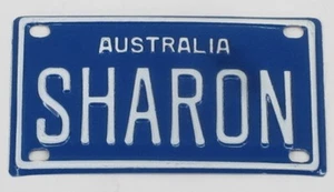 SHARON NOVELTY NAME MINI TIN AUSTRALIAN LICENSE NUMBER PLATE - Foto 1 di 1