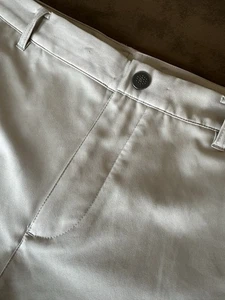 Puma Golf Short Mid Rise Flat Front Performance Khaki Mens Size 38 - Picture 1 of 6