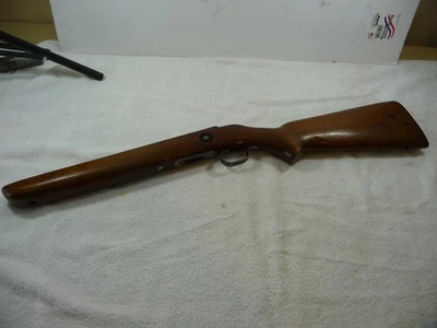 Bonito culata de madera Winchester modelo 69A con herrajes Foto 1 de 4