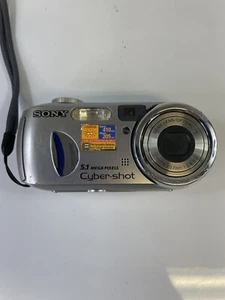 Sony Cyber-shot DSC-P93A 5.1MP Digital Camera - Silver - Parts Not Working - Picture 1 of 6