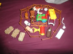 Vintage 1981 Lil Playmates Little People Farm & Posable Animal Playset! - Bild 1 von 6