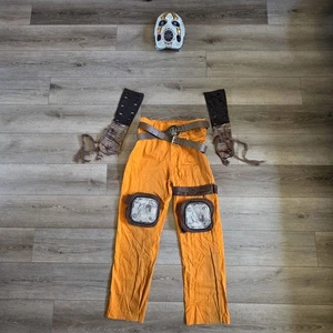 Borderlands Psycho Bandit Rare Adult Costume M Mask Pants Belt Pads Gloves EUC - Picture 1 of 7