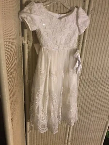 Girls STORYBOOK HEIRLOOMS Knee Length Pearls/Sequin Ivory Dress W/ Gloves Sz. 7 - Picture 1 of 7