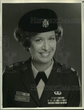 1982 Press Photo Actress Polly Holliday in "Private Benjamin" on CBS Television
