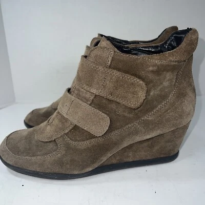 Aerosoles Mujer Botines de Cuña Tenis Gamuza Tostada Talla 7.5 Reposa tacón Foto 1 de 4