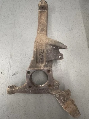 1994-97 Camaro Z28 Firebird Trans Am Spindle Steering Knuckle LH 083125I - Image 1 of 4