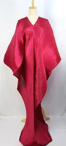 NWT PLEATS PLEASE Madame-T Carmine Cape Shawl Poncho ISSEY MIYAKE 270 9752 - Picture 1 of 6