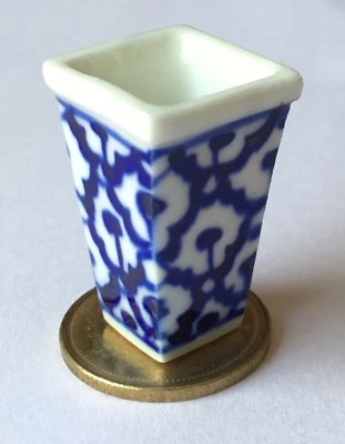 Puppenstube Keramik Vase blau-weiß eckig Maßstab 1:12 B40 tumdee