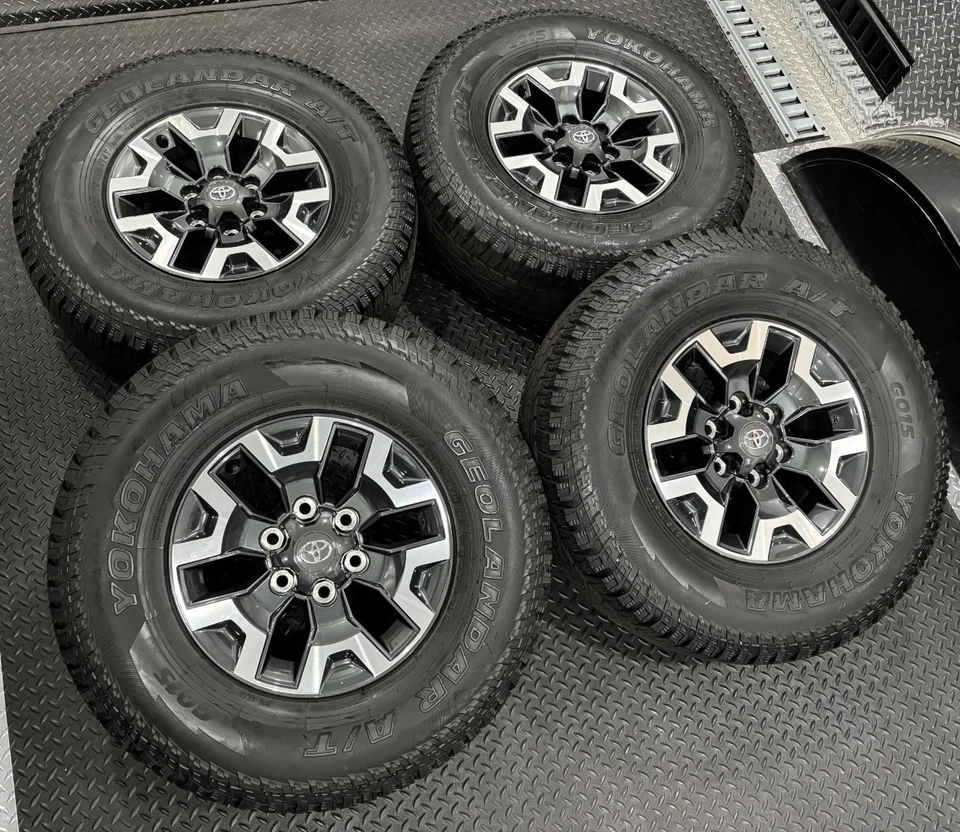 Серые заводские шины 16 дюймов Toyota Tacoma TRD 2023 4Runner SR5 спортивные ободы от оригинального производителя - Изображение 1 из 4