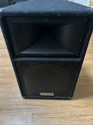 雅马哈 S112IV 系列无源扬声器(地板/楔形显示器)二手 — 第 1/2 张图片