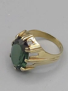 Anello molto ben lavorato, oro giallo, con corindone sintetico misura 56 - Foto 1 di 9