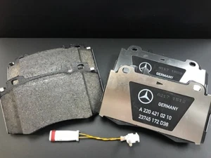 Genuine Mercedes-Benz Front Brake Pads W211 E Class A0004208404 ( with sensor ) - Picture 1 of 5