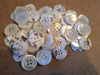 50er Set Perlmutt Knöpfe natur weiß schimmernd, Set, ca. 18-19 mm, Konvolut 26" - Bild 1 von 2